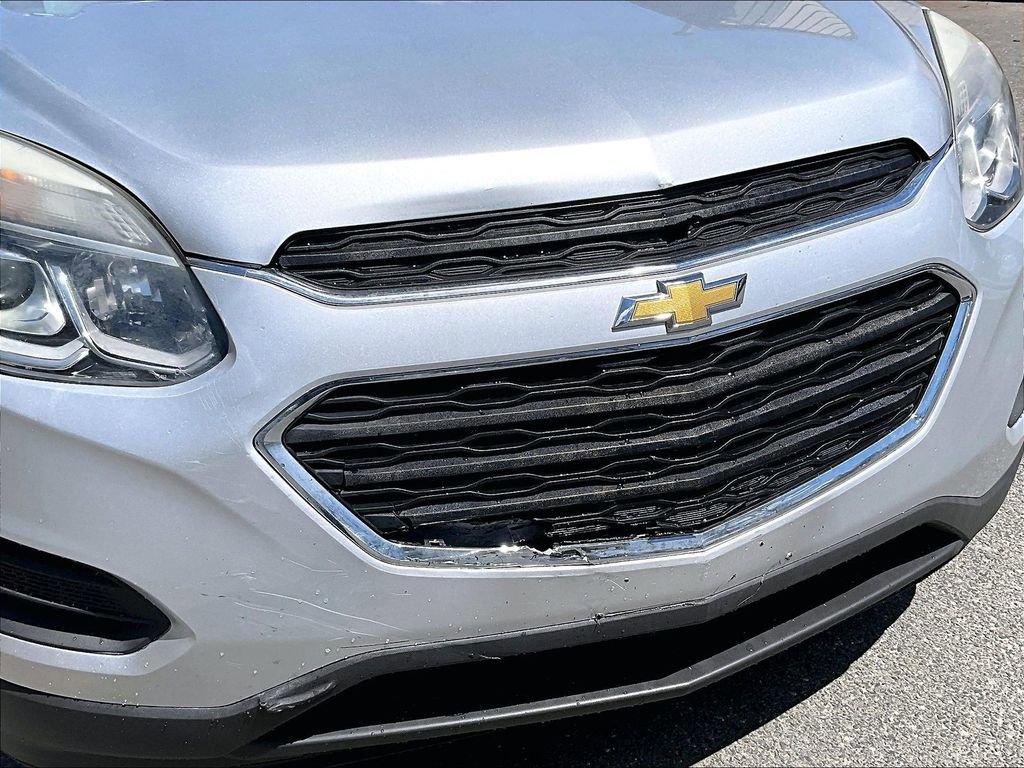 Used 2017 Chevrolet Equinox LS FWD image 24