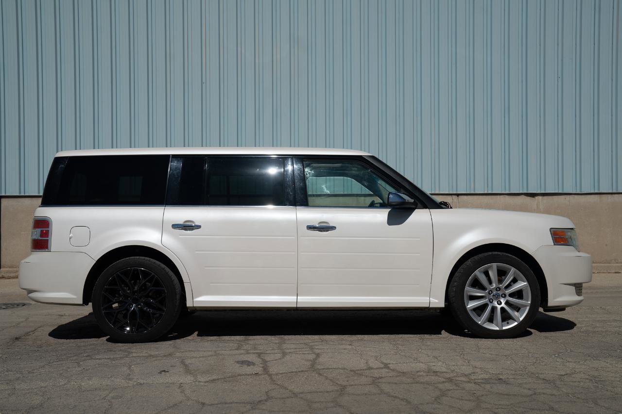 Used 2011 Ford Flex Limited w/ Rapid Spec Order Code image 10