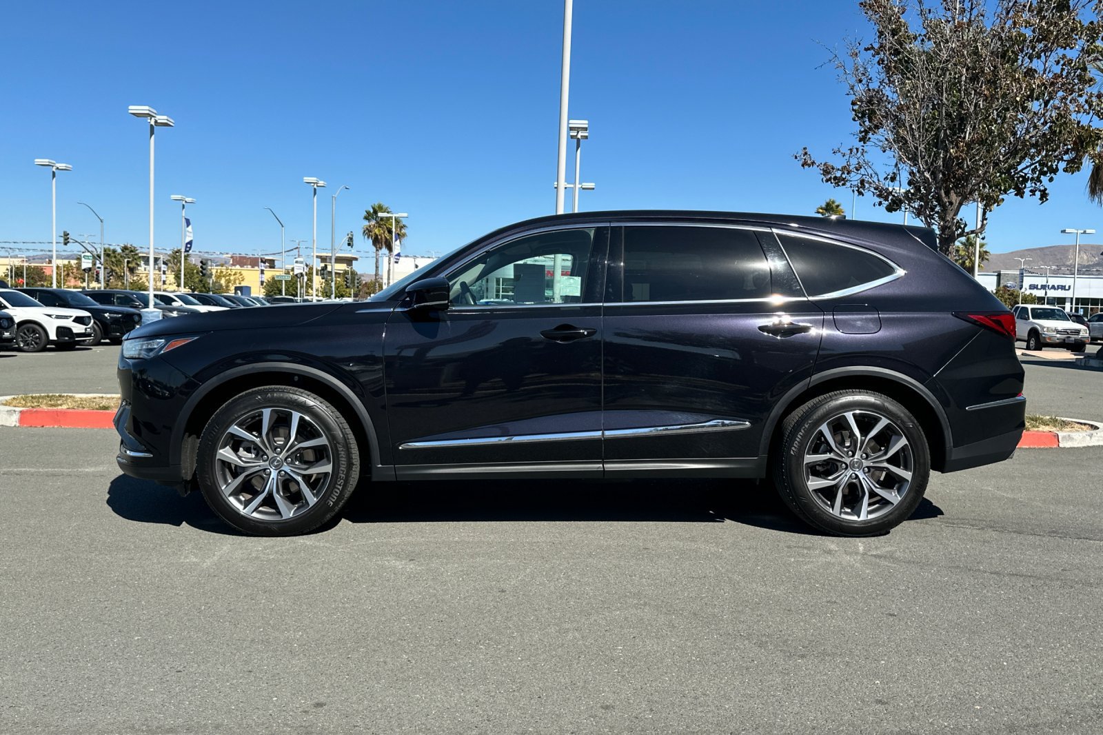 Used 2024 Acura MDX w/ Technology Package AWD/4WD image 8
