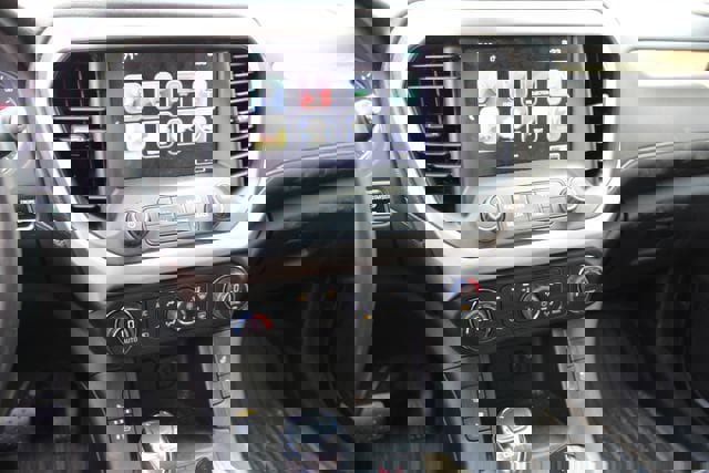 Used 2019 GMC Acadia Denali w/ Technology Package image 9