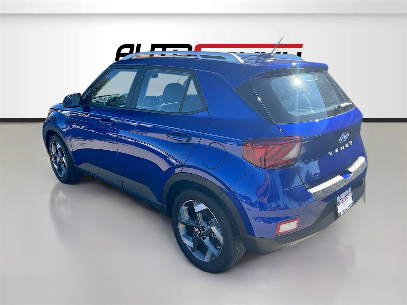 Used 2024 Hyundai Venue Limited image 5