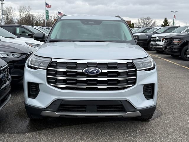 New 2026 Ford Explorer Active image 2