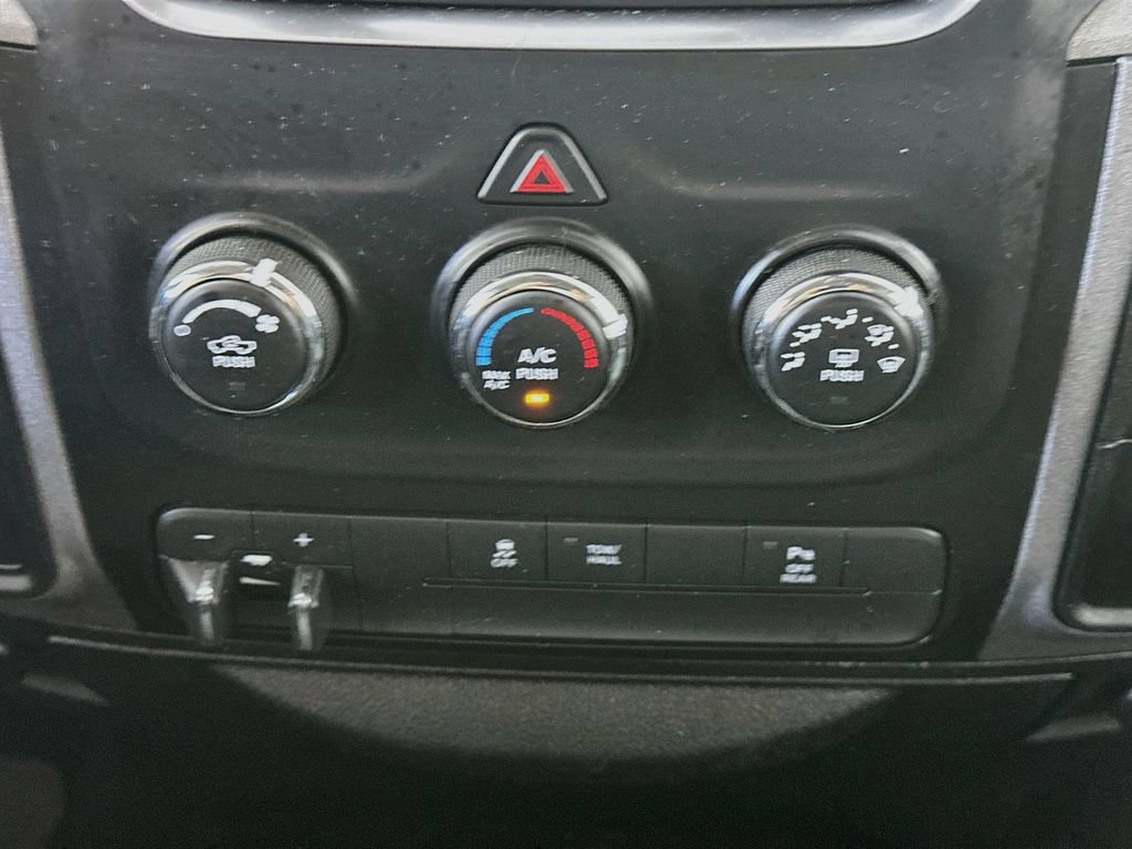 Used 2016 RAM 2500 Tradesman w/ Chrome Appearance Group AWD/4WD image 18