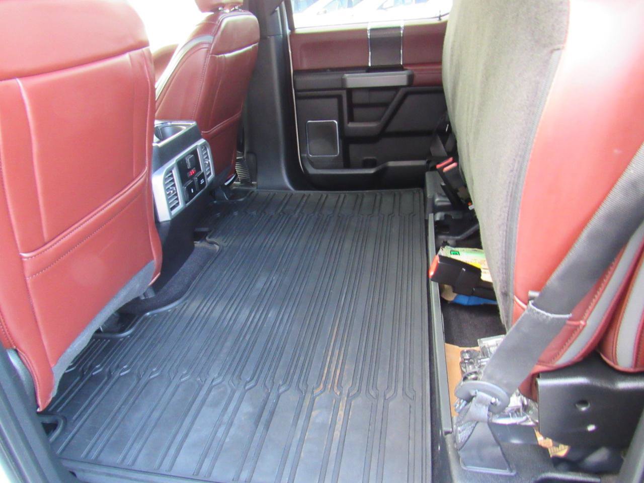 Used 2019 Ford F150 Platinum w/ Equipment Group 701A Luxury image 40