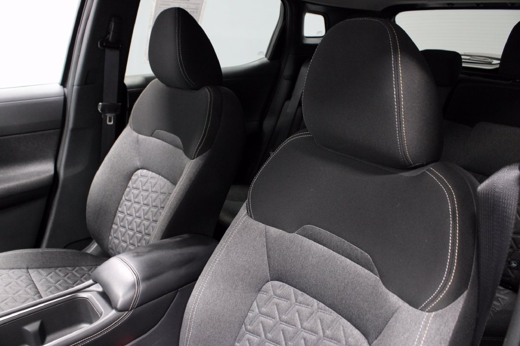 Certified 2025 Nissan Kicks SV AWD/4WD image 25