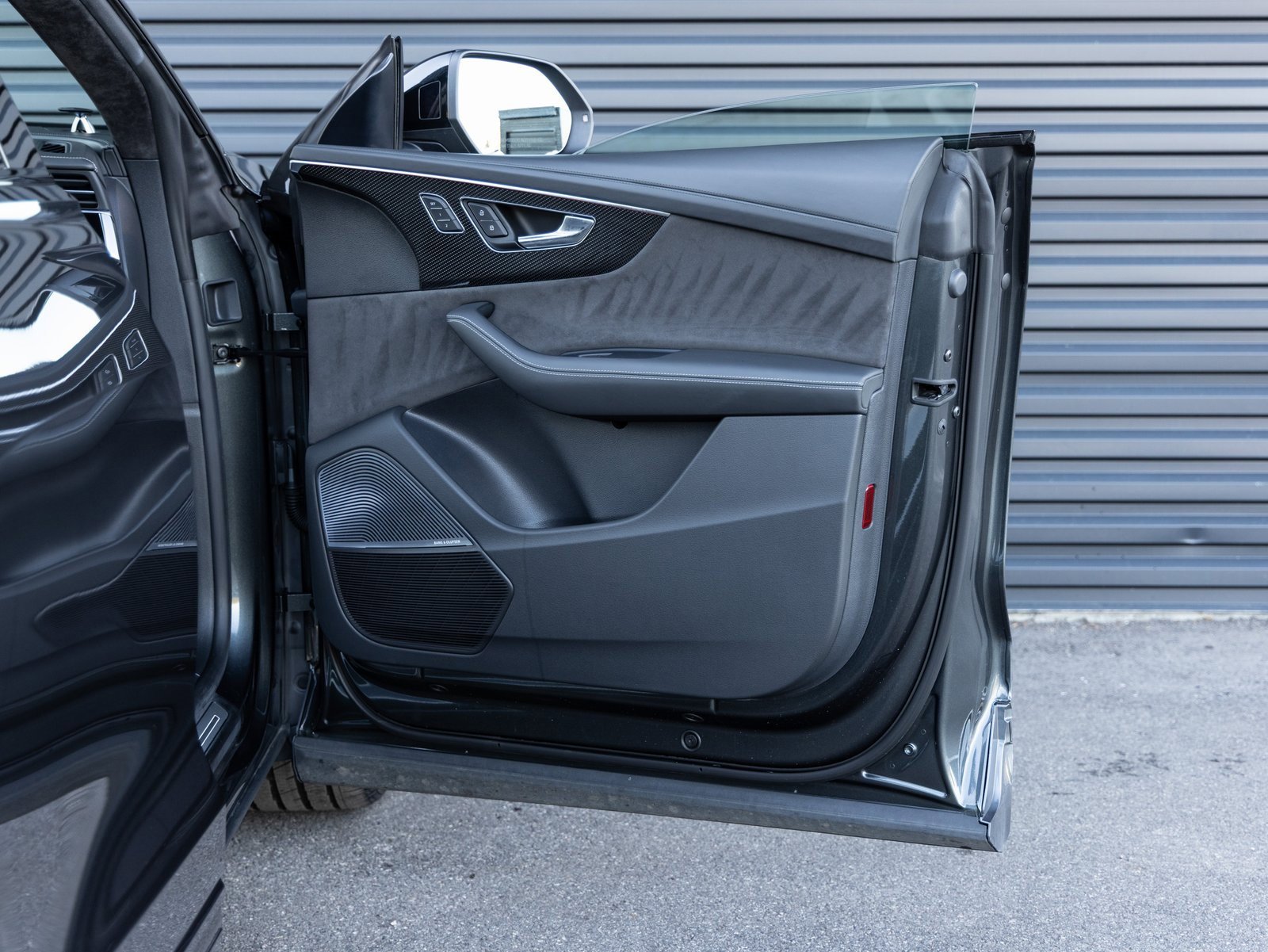 Used 2021 Audi SQ8 Prestige w/ Prestige Package image 29