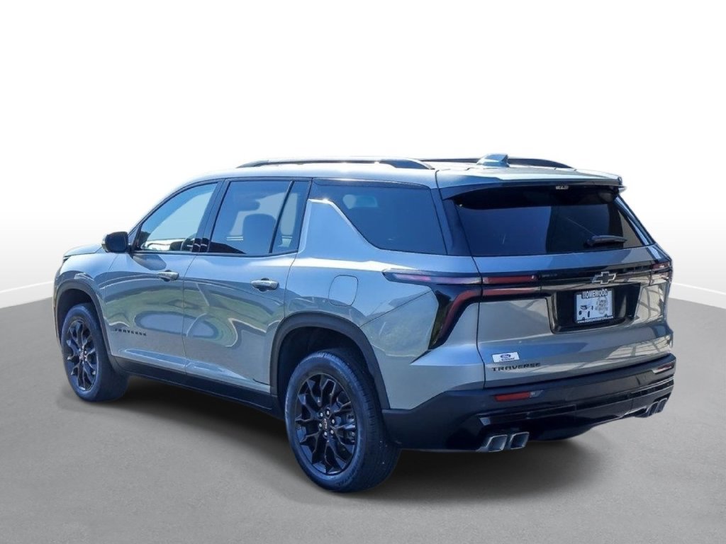 Used 2026 Chevrolet Traverse LT w/ Midnight/Sport Edition FWD image 5