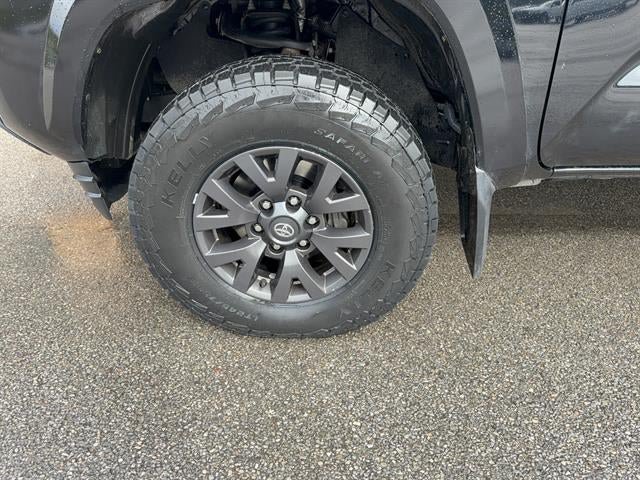 Used 2021 Toyota Tacoma SR5 AWD/4WD image 10