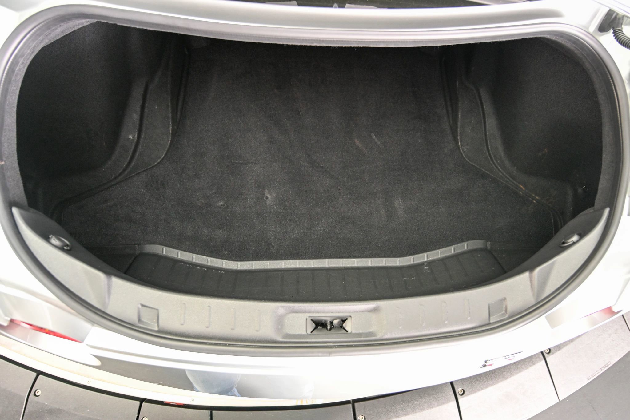 Used 2024 Nissan GT-R Premium w/ Floor Mat Package AWD/4WD image 2
