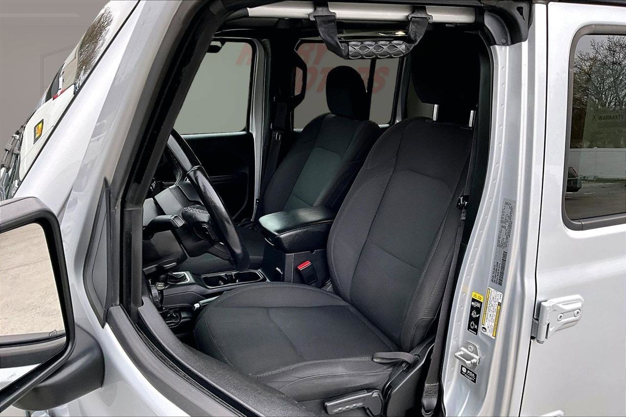 Used 2022 Jeep Gladiator Sport image 22