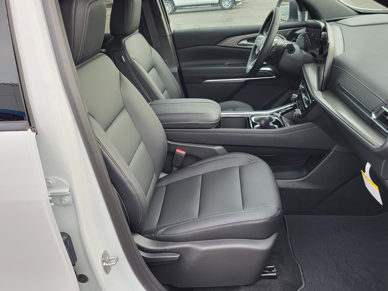 New 2026 Chevrolet Traverse LT image 10