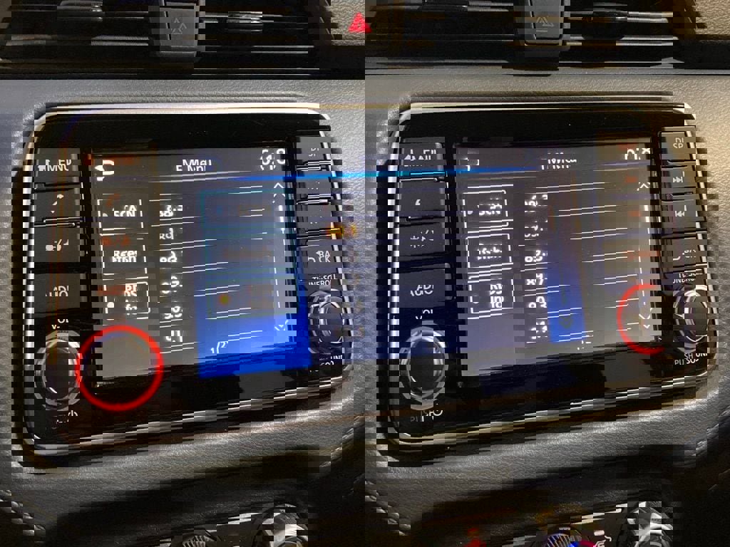 Used 2025 Nissan Versa SV image 20