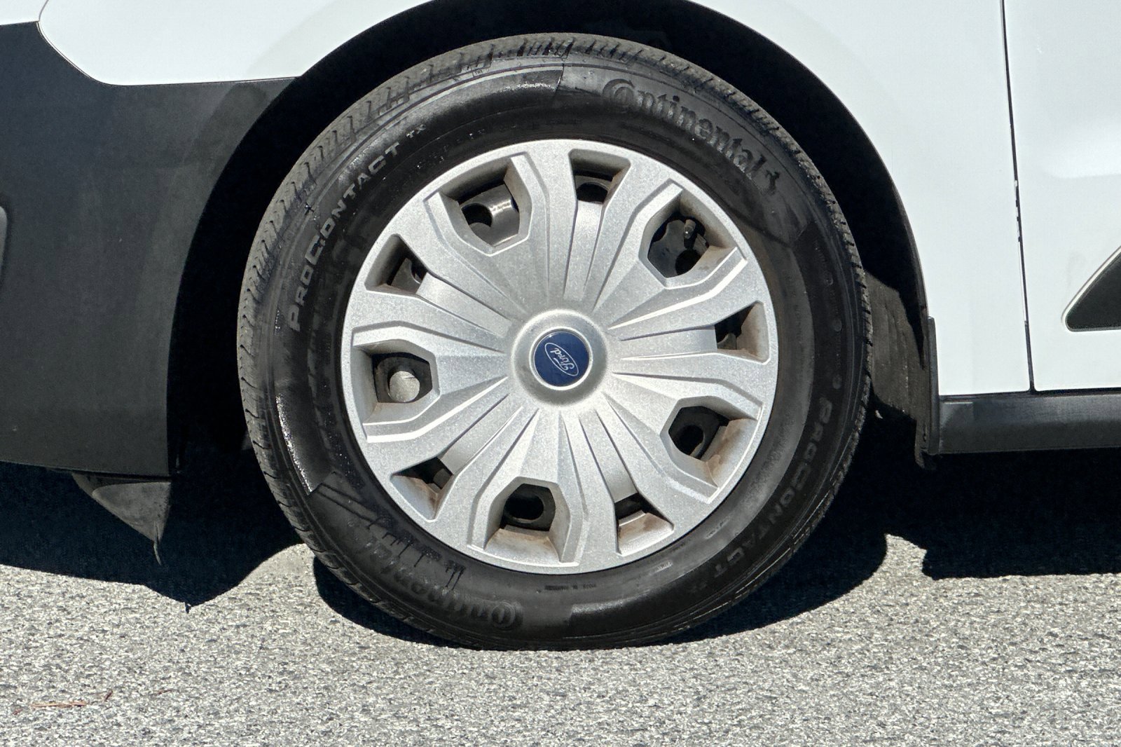 Used 2023 Ford Transit Connect XL image 22