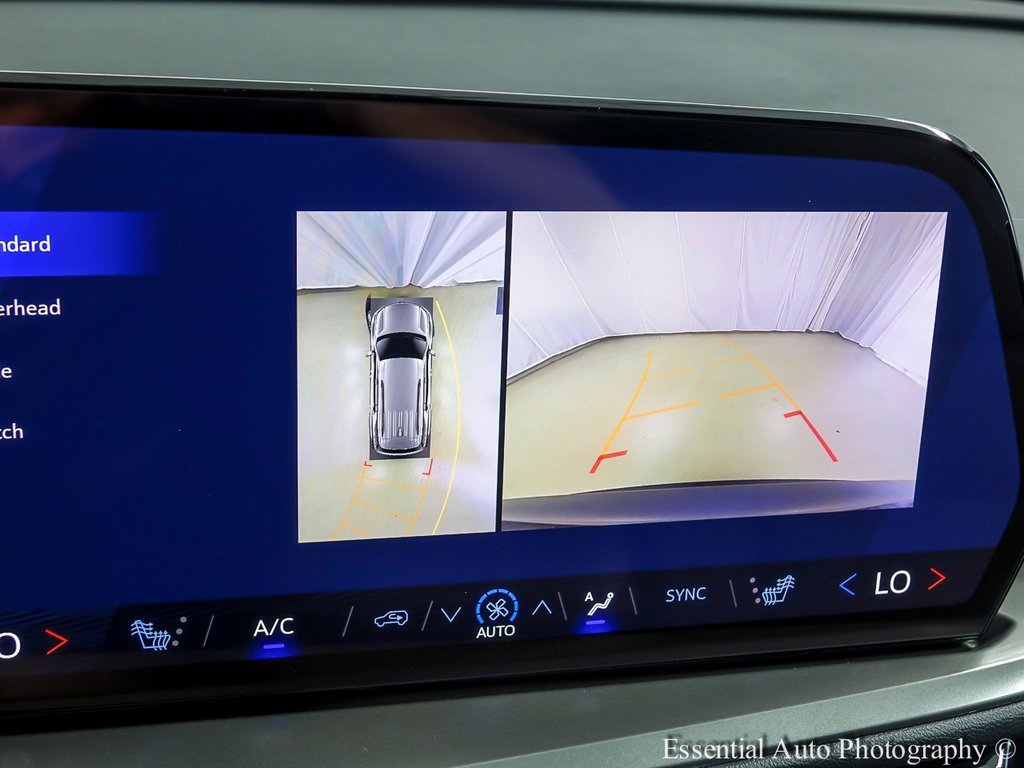 New 2026 Chevrolet Traverse LT w/ Driver Confidence Package image 16