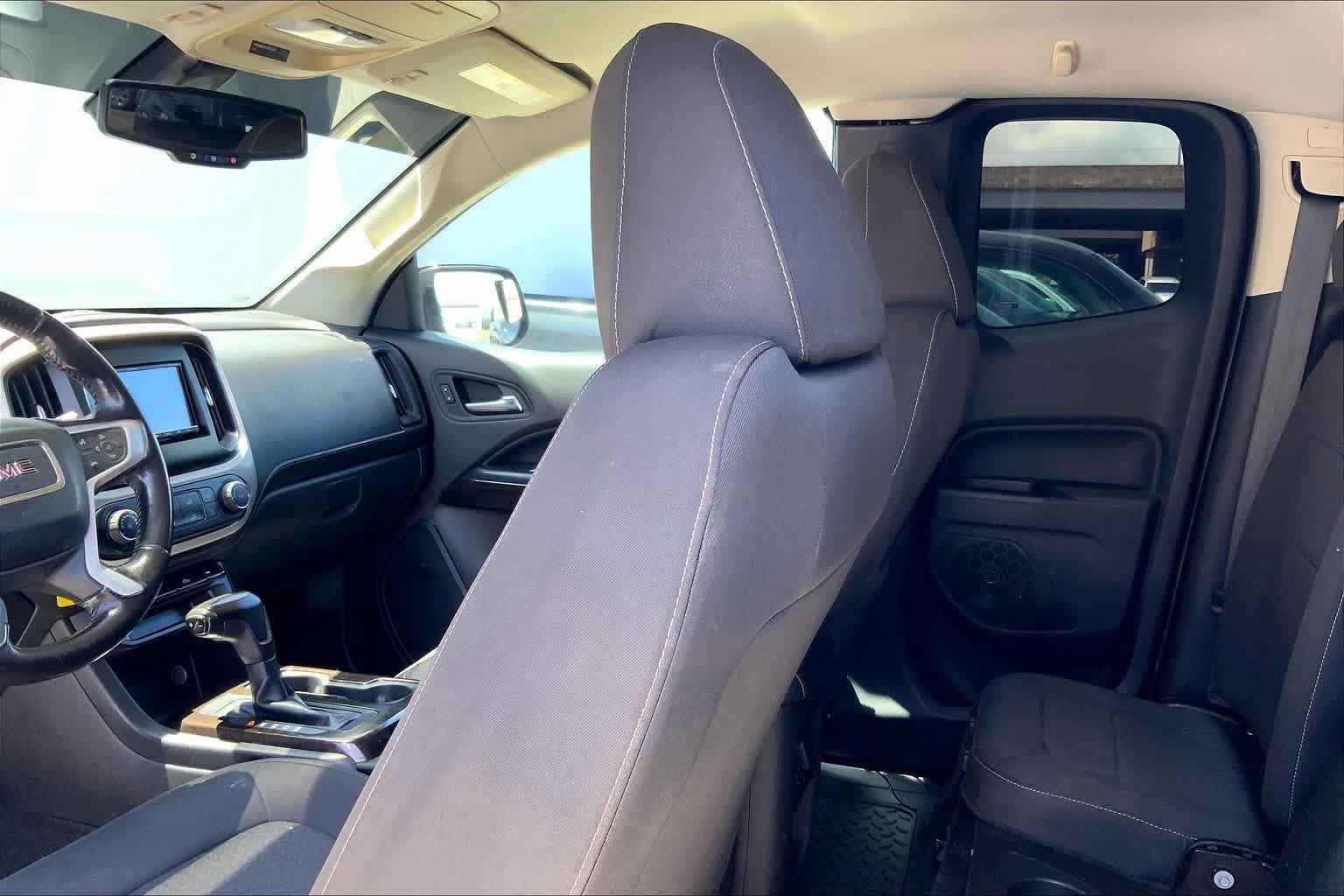 Used 2016 GMC Canyon SLE RWD image 12