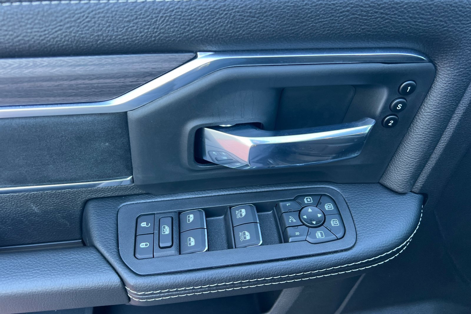 New 2026 RAM 2500 Laramie image 9