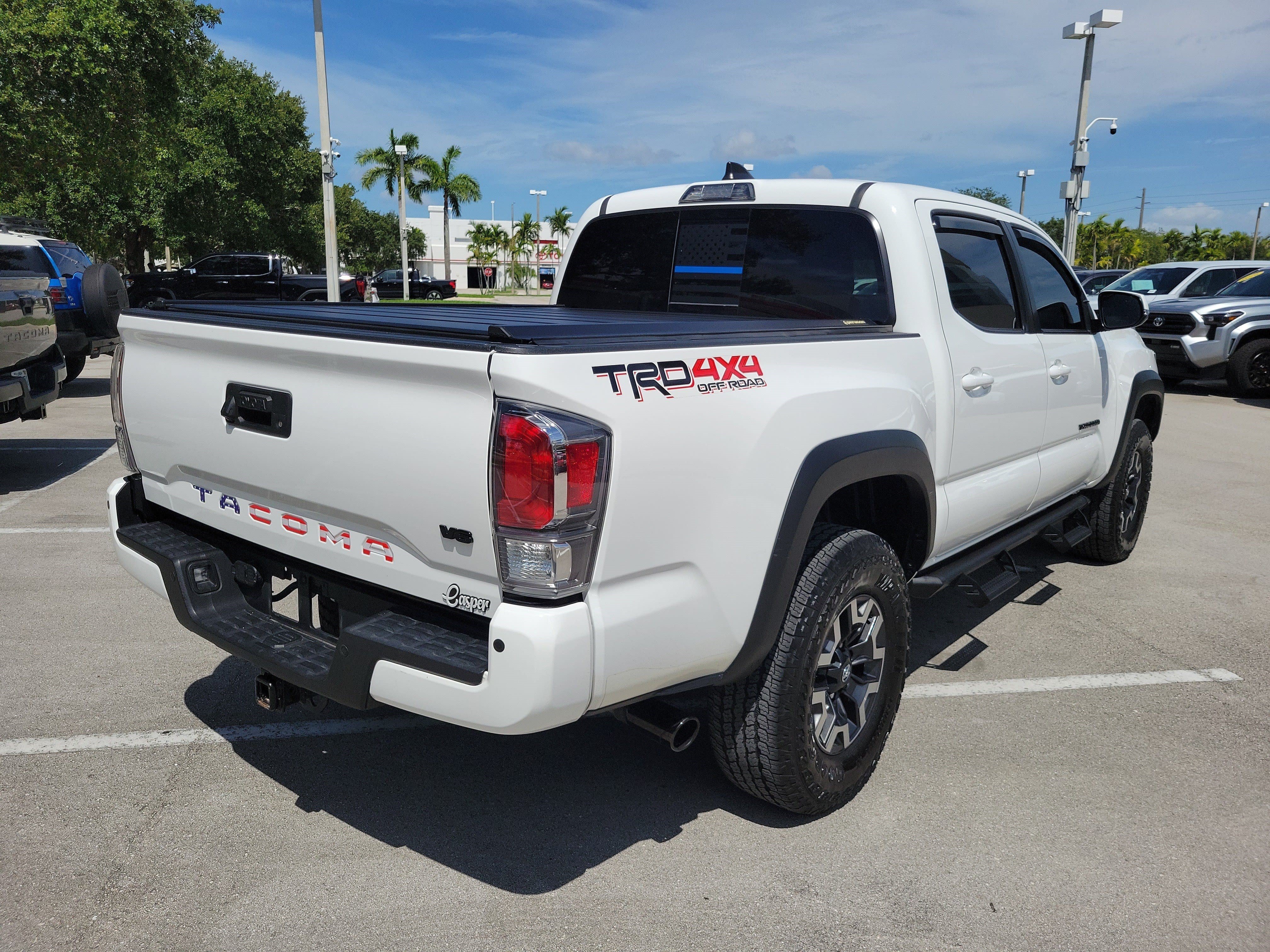 Used 2023 Toyota Tacoma TRD Off-Road w/ Technology Package AWD/4WD image 7