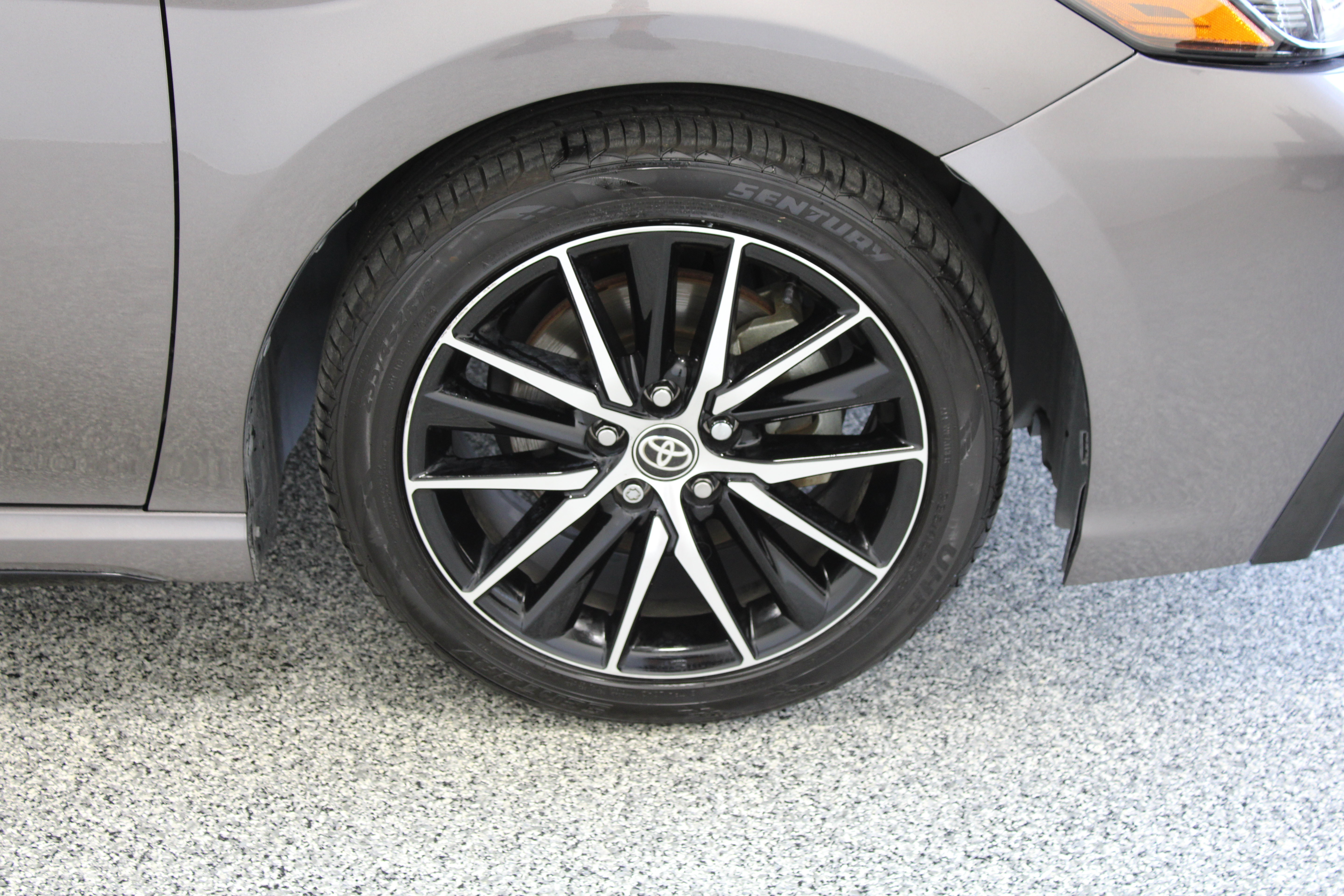 Used 2024 Toyota Camry SE w/ Convenience Package FWD image 5