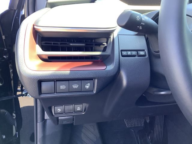 Used 2025 Toyota Prius XSE image 15