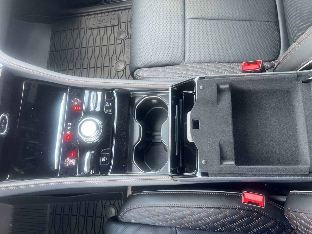 New 2026 Jeep Grand Cherokee L Summit w/ Obsidian Package AWD/4WD image 30