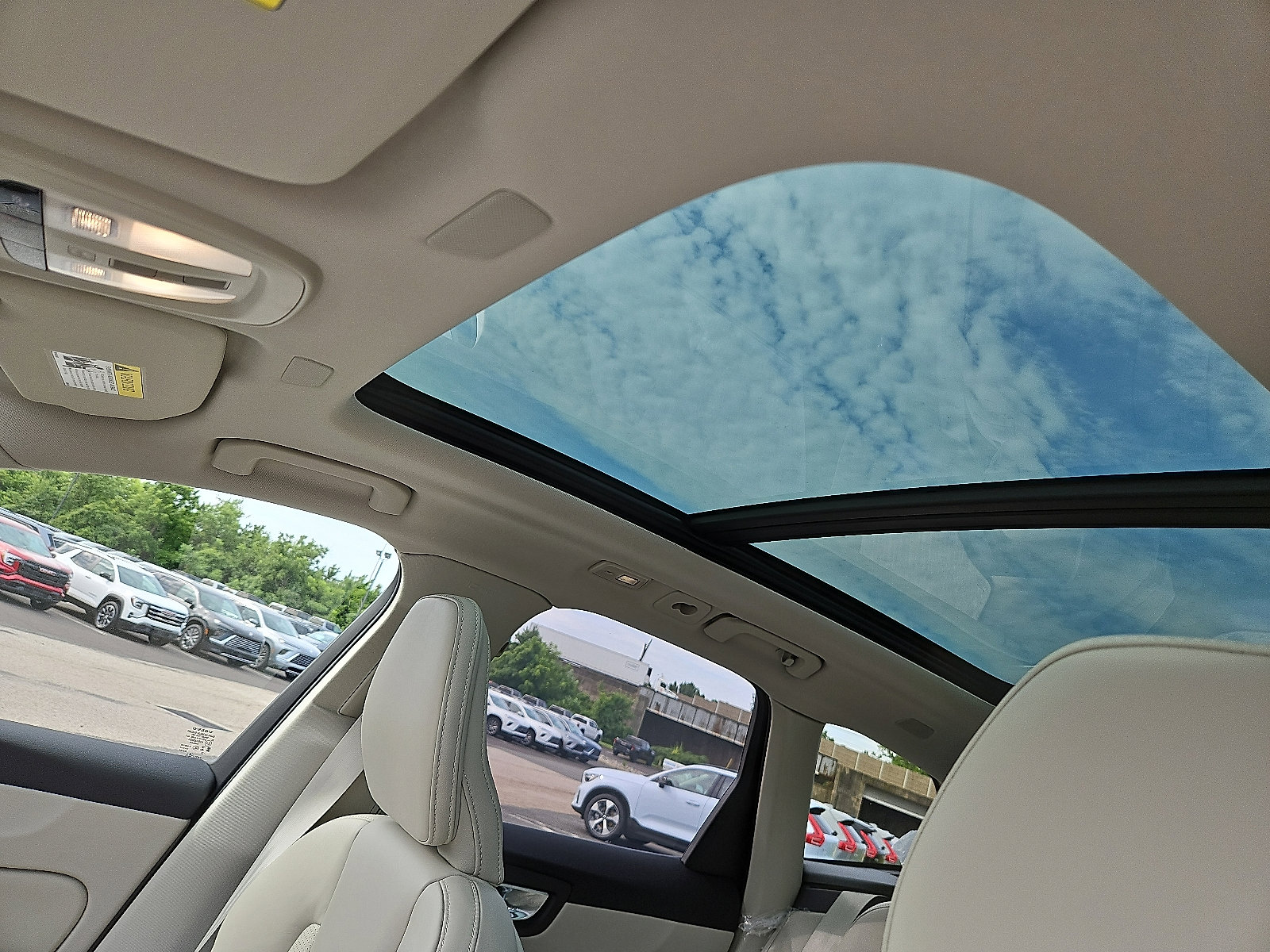 New 2026 Volvo XC60 T8 Ultra image 12