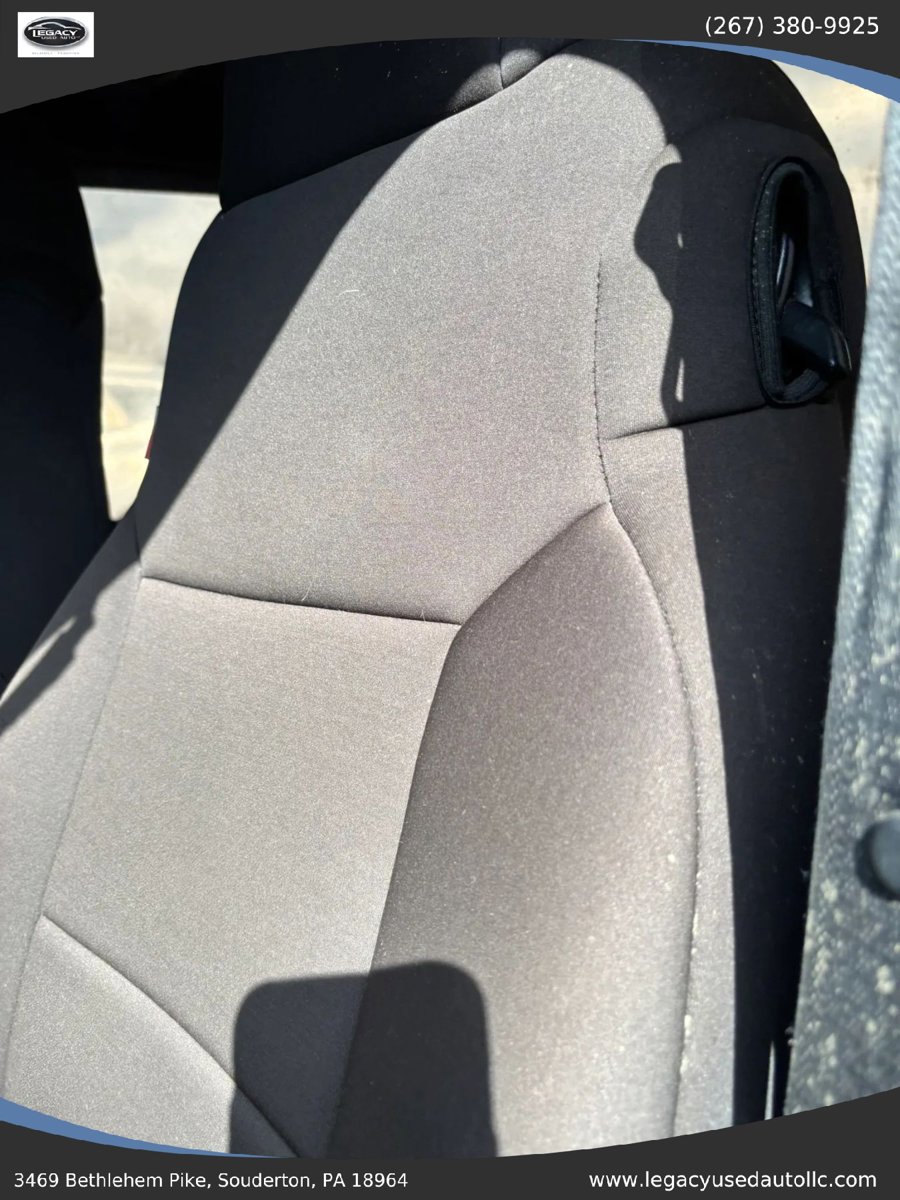 Used 2006 Jeep Wrangler X image 19