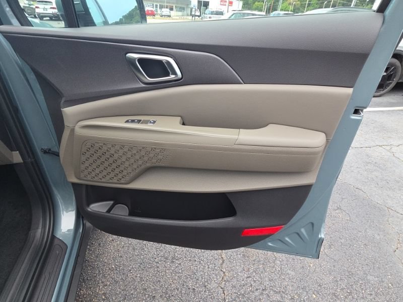New 2027 Kia Carnival EX FWD image 13