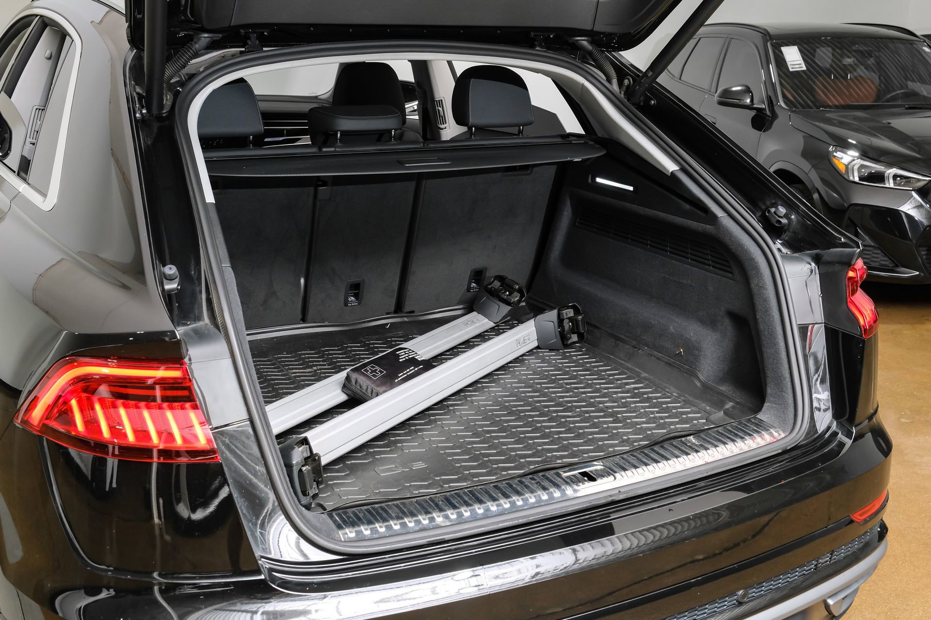 Used 2023 Audi Q8 Premium Plus w/ Premium Plus Package image 57