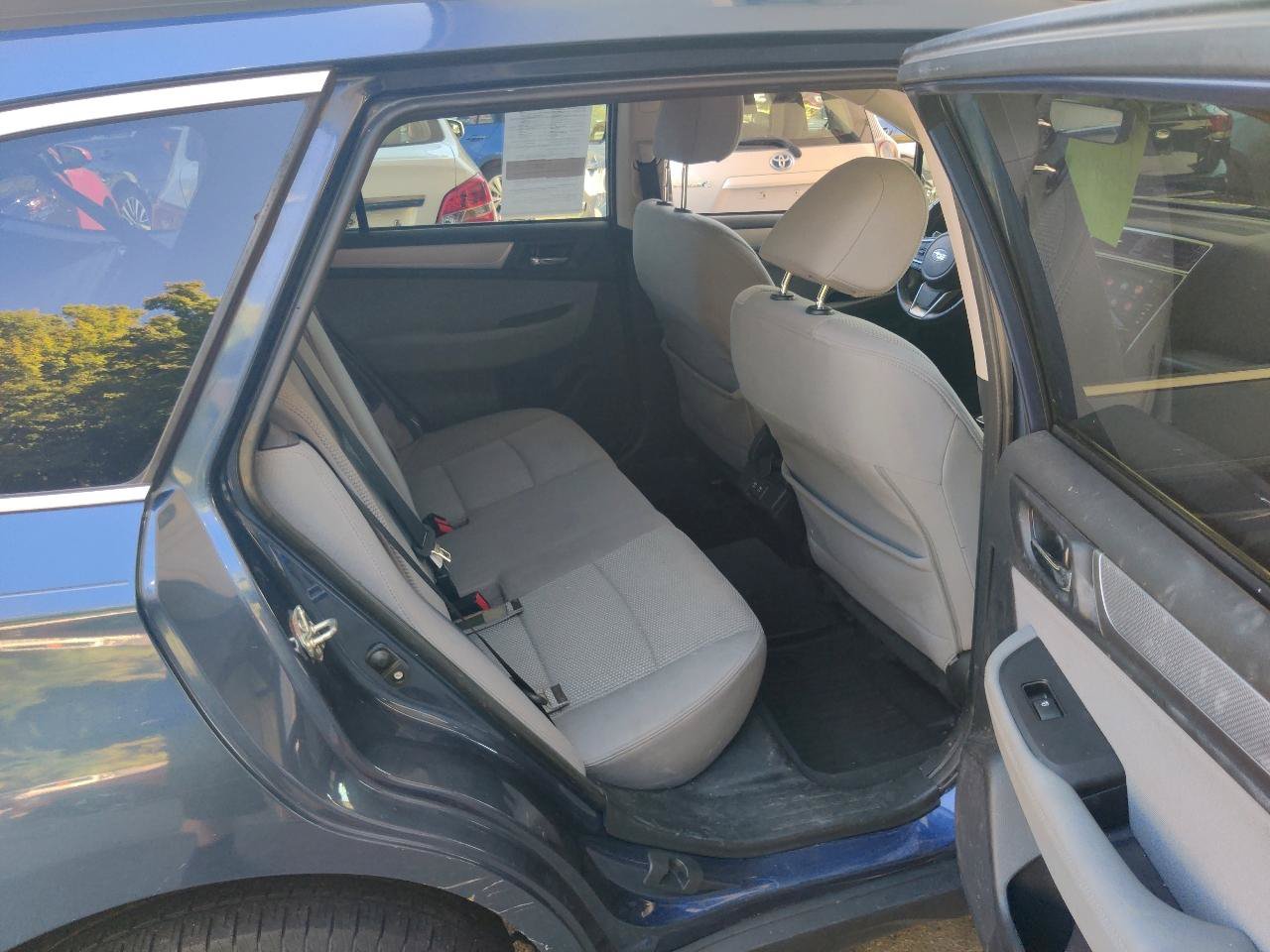 Used 2019 Subaru Outback 2.5i Premium w/ Popular Package #2 AWD/4WD image 16