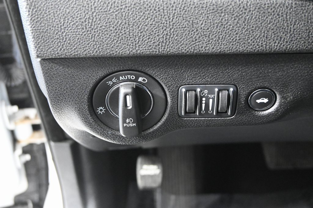 Used 2023 Chrysler 300 Touring L w/ Popular Equipment Group image 24