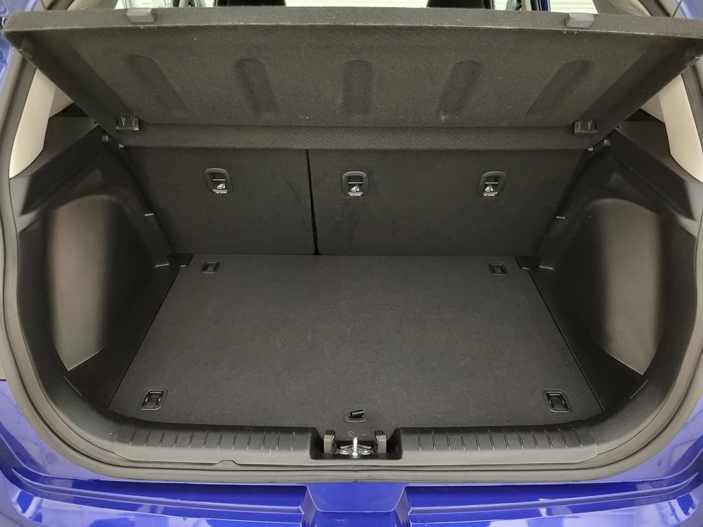 Used 2025 Hyundai Venue SEL image 21