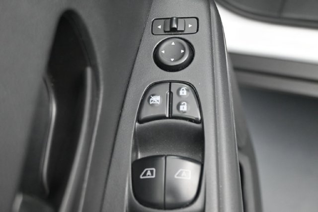 Certified 2025 Nissan Kicks Play S FWD image 14