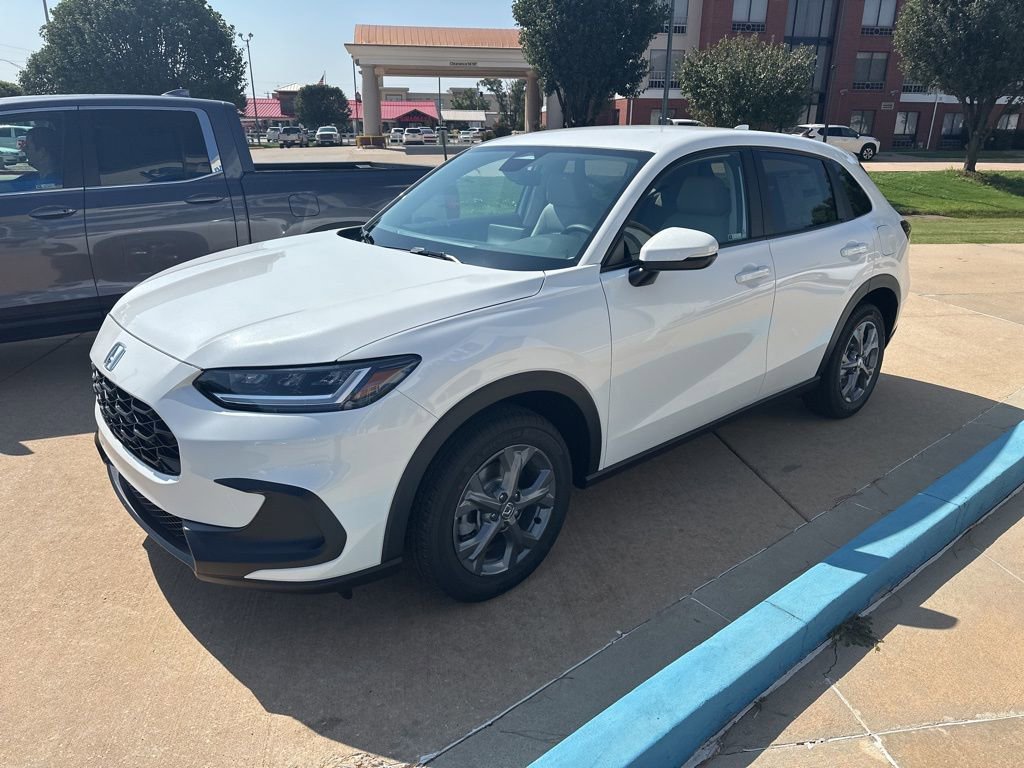 New 2026 Honda HR-V LX image 4