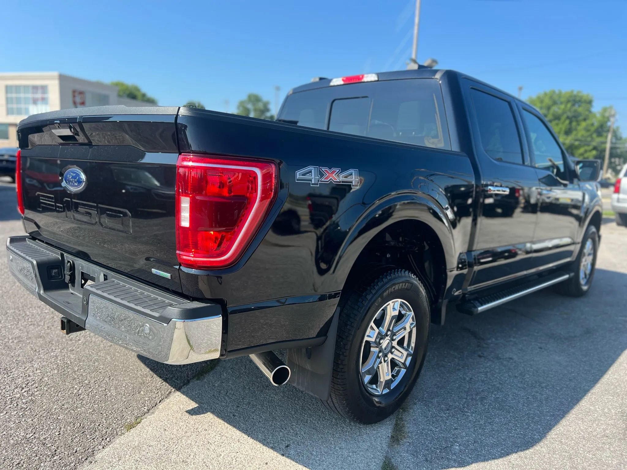 Used 2023 Ford F150 XLT w/ Equipment Group 302A High image 9