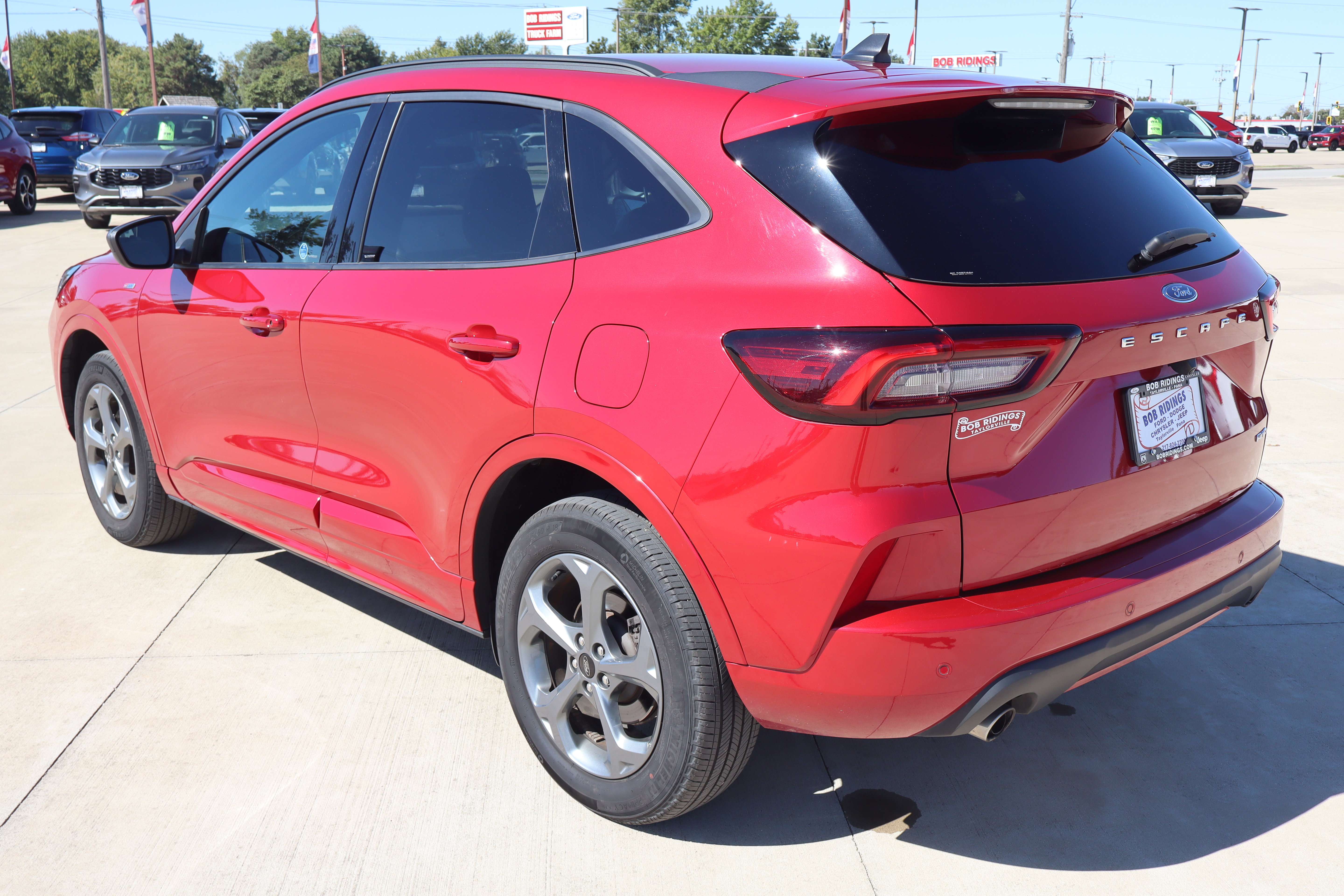 Used 2024 Ford Escape ST-Line w/ Tech Pack #1 AWD/4WD image 8