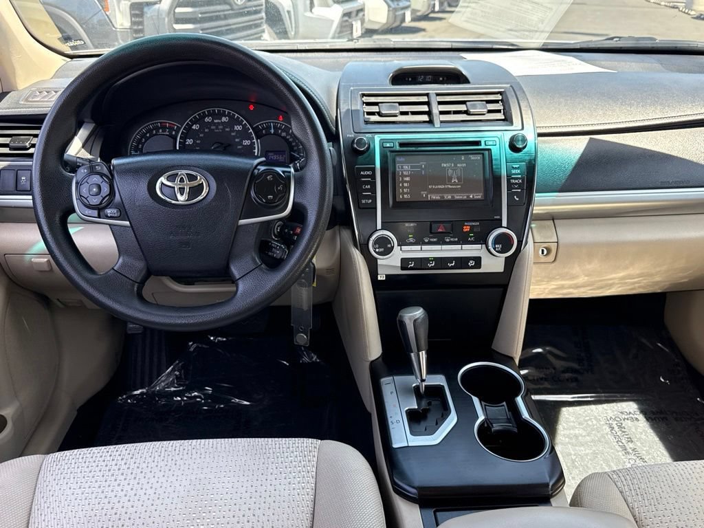 Used 2014 Toyota Camry LE FWD image 29
