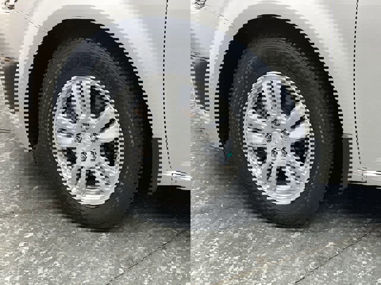 Used 2014 Chevrolet Sonic LT image 23