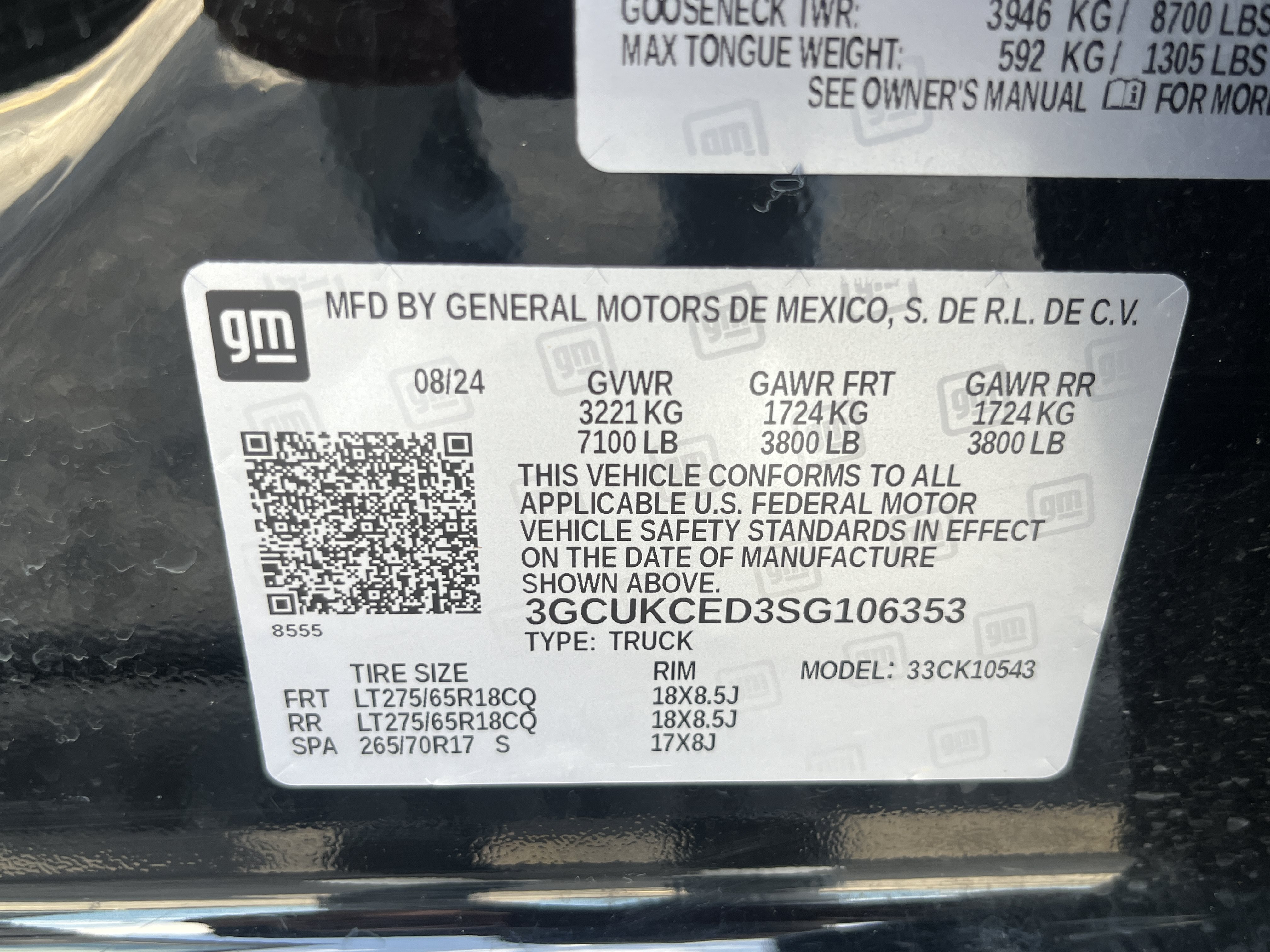 Used 2025 Chevrolet Silverado 1500 Custom Trail Boss w/ LPO, Dark Essentials Package AWD/4WD image 11