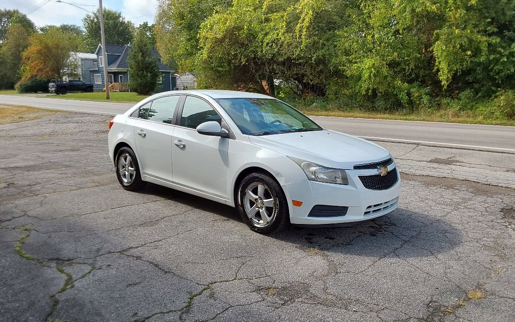 Used 2012 Chevrolet Cruze LT FWD image 4