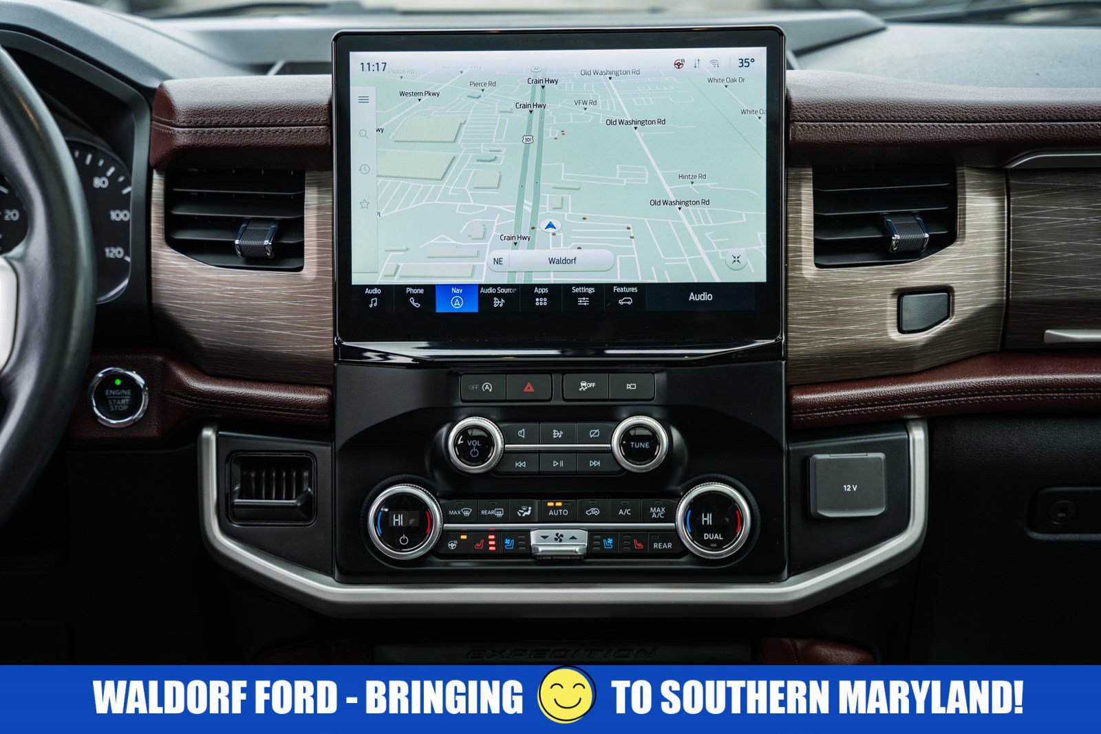 Used 2024 Ford Expedition Limited image 23