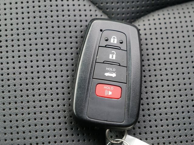 Used 2022 Toyota Avalon Touring FWD image 35