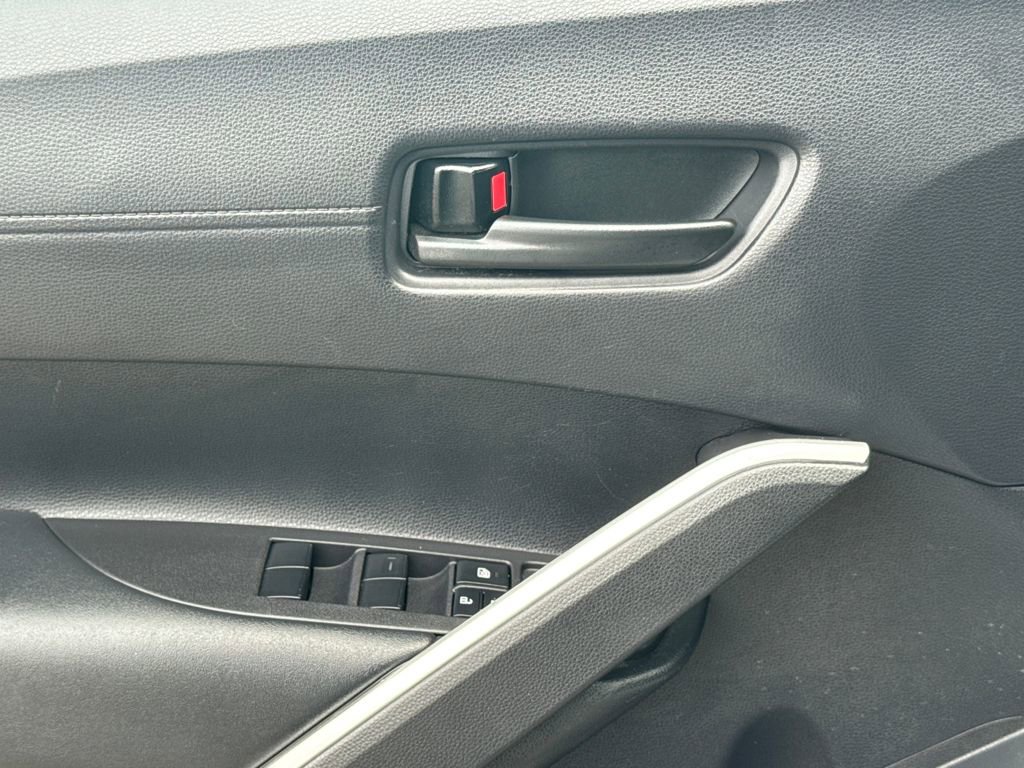 Used 2024 Toyota Corolla Cross SE w/ Moonroof Package image 35