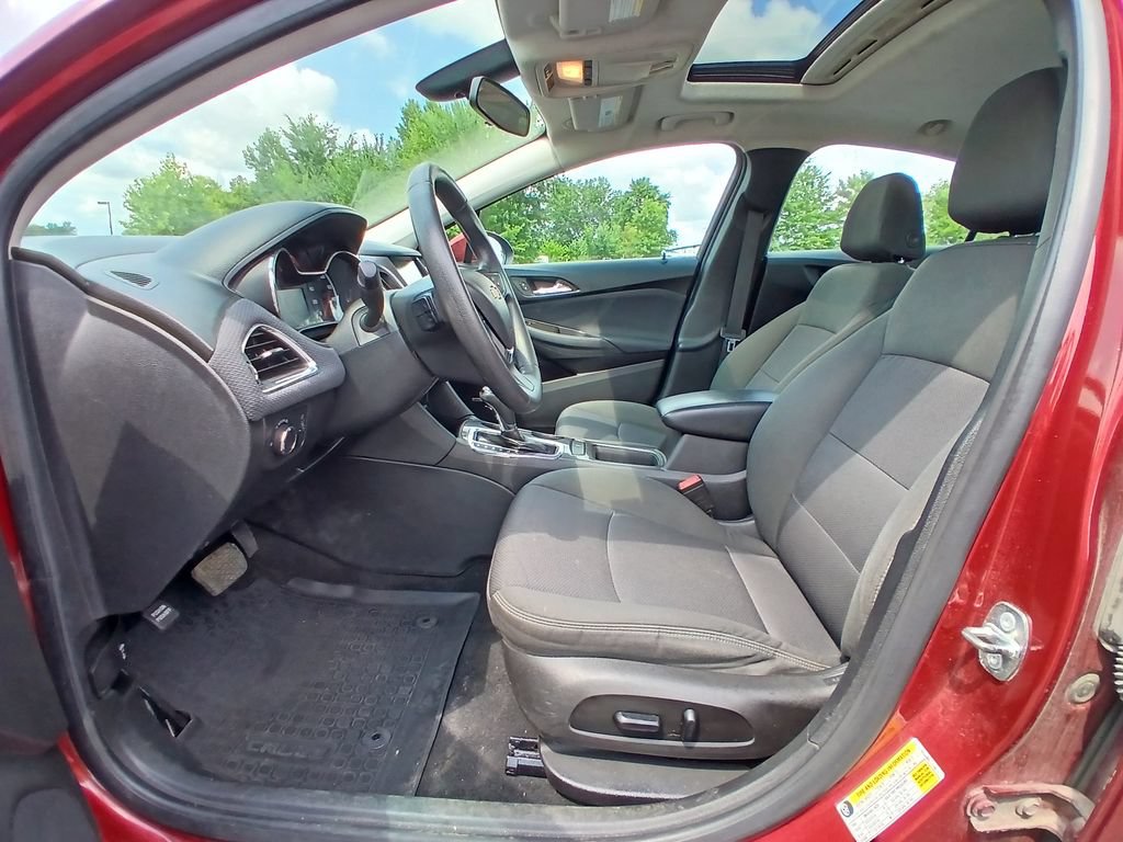 Certified 2018 Chevrolet Cruze LT w/ Sun And Sound Package FWD image 11