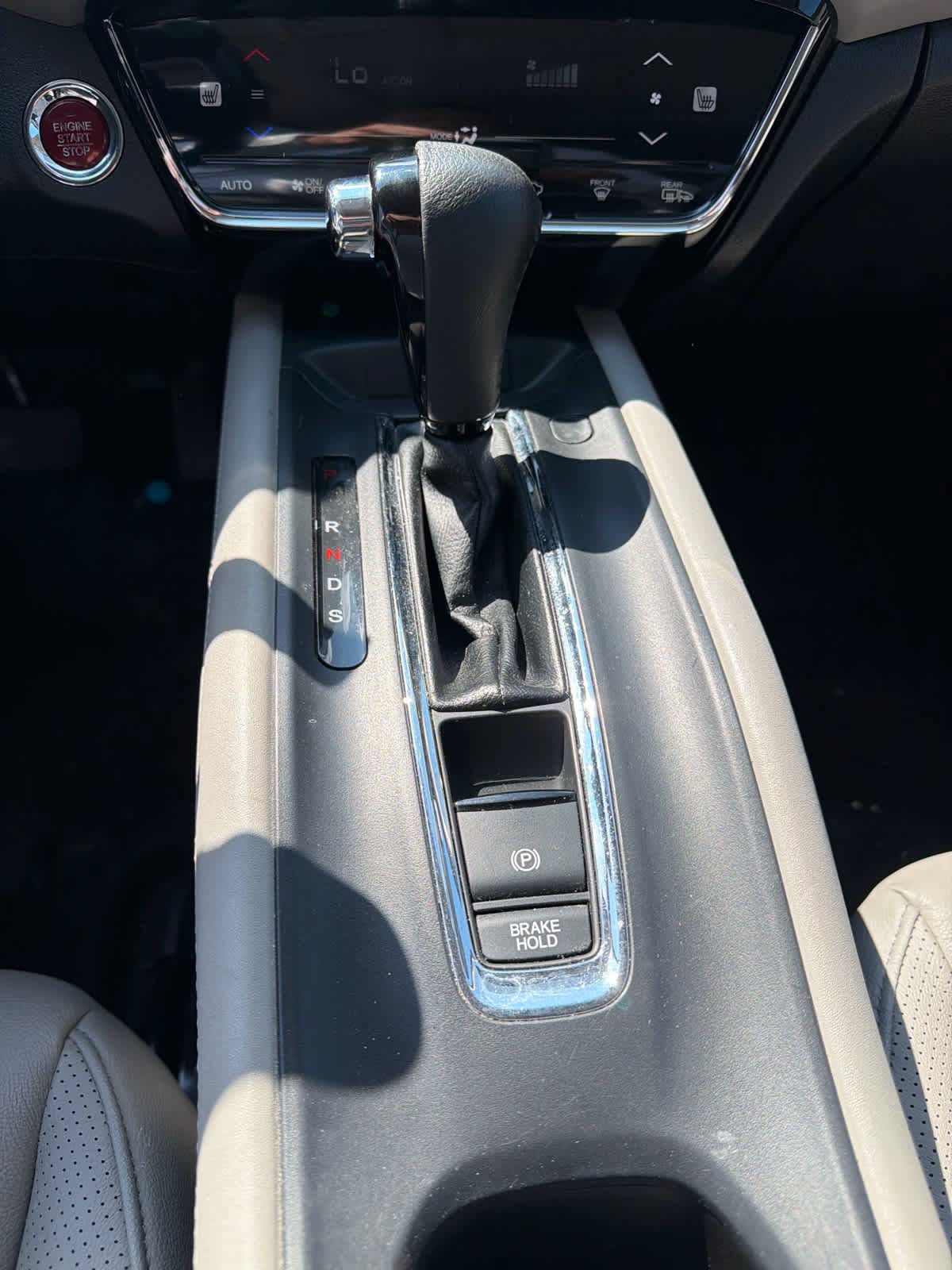 Used 2017 Honda HR-V EX-L image 18
