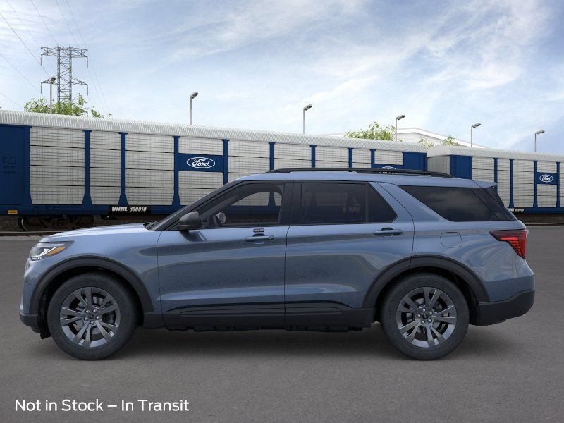 New 2026 Ford Explorer Active w/ Active Comfort Package AWD/4WD image 3