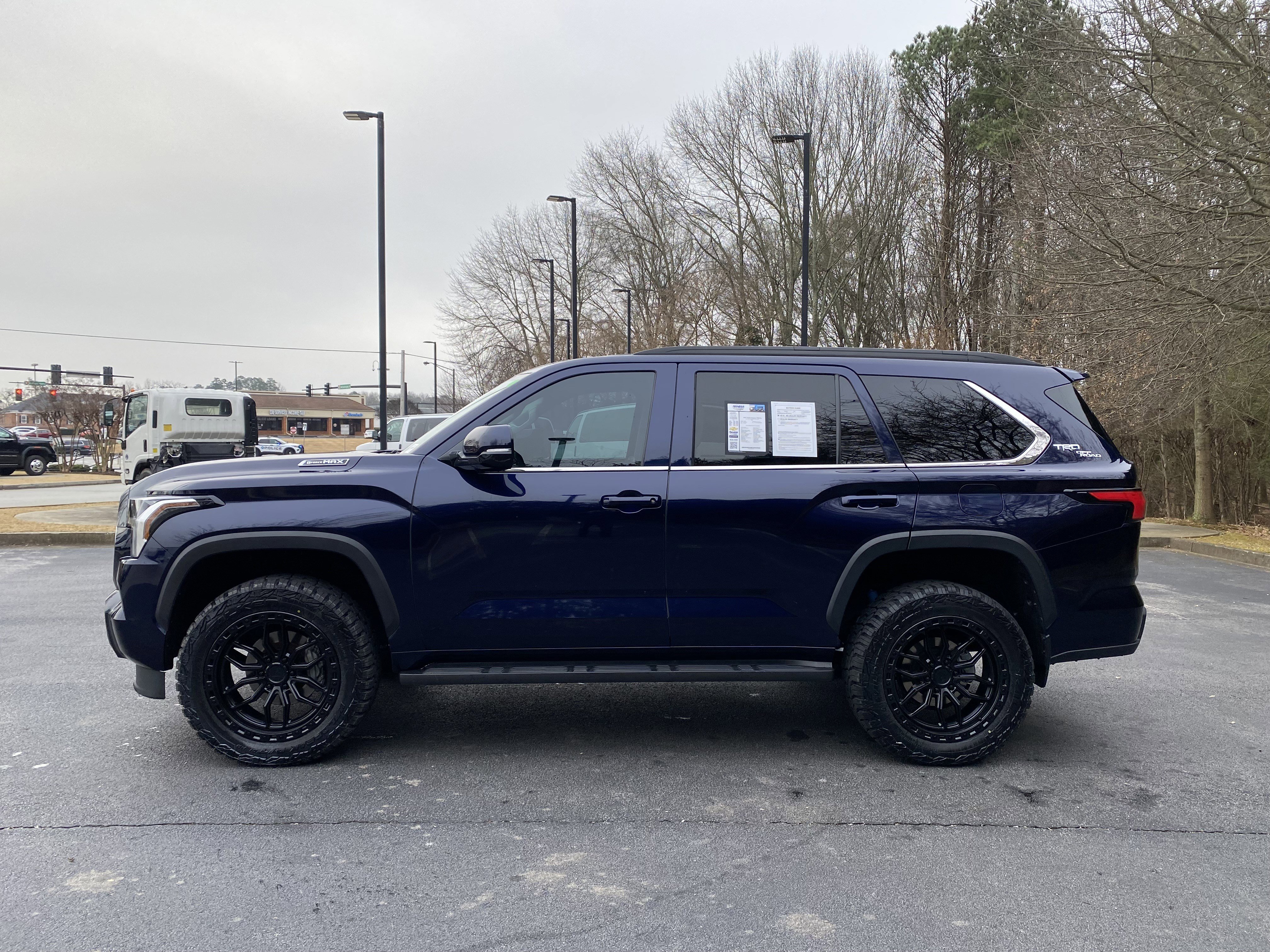 Used 2024 Toyota Sequoia SR5 w/ SR5 Premium Package image 6