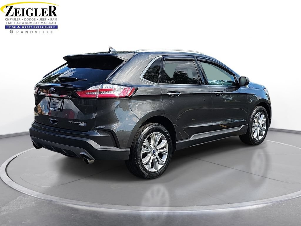 Used 2019 Ford Edge Titanium AWD/4WD image 5