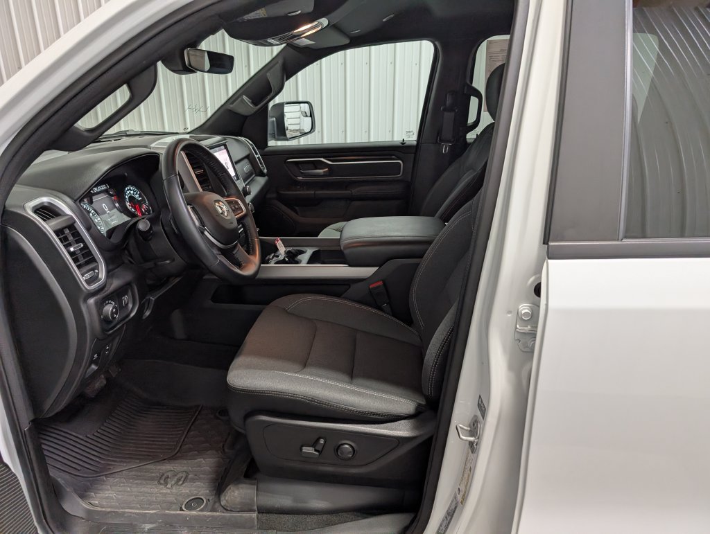 Used 2023 RAM 1500 Big Horn AWD/4WD image 15