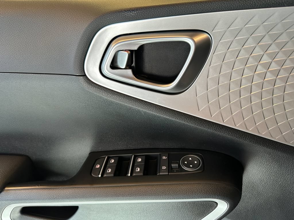 Used 2022 Kia Soul X-Line FWD image 19