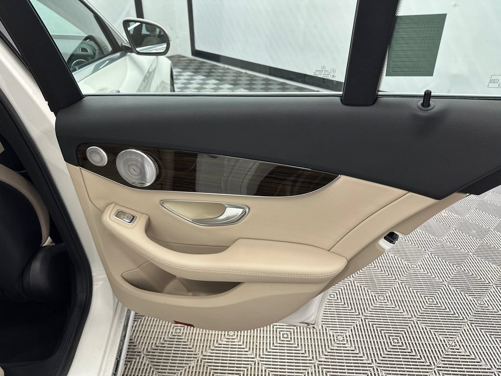 Used 2016 Mercedes-Benz C 300 4MATIC Sedan image 17